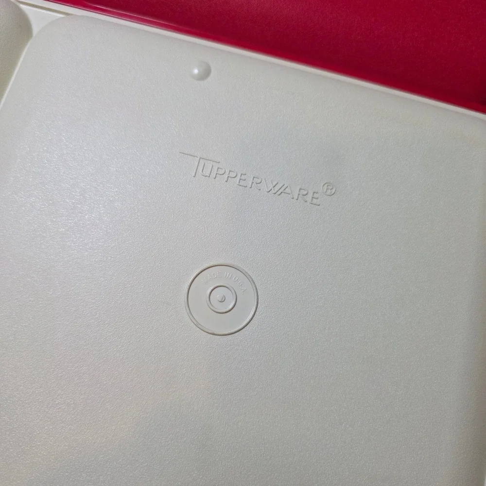 Vintage‎ Tupperware Divided Lunch Trays Set of 3 Red and Almond 1338-4 USA